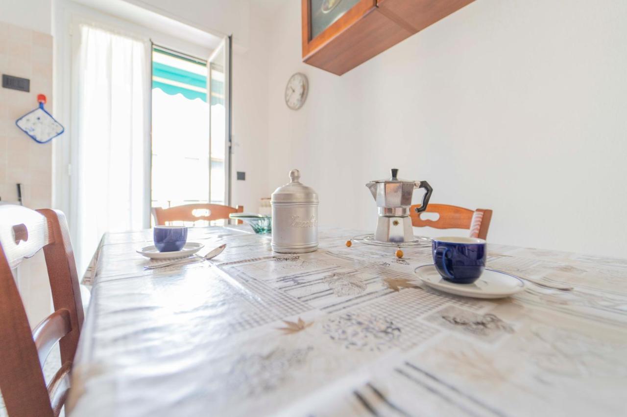 193 - Casa Via Della Chiusa - Centralissimo E Vicino Alla Baia Del Silenzio, Spiaggia E Mare 150M - Parcheggio Gratis Incluso E Aria Condizionata Sestri Levante Bagian luar foto