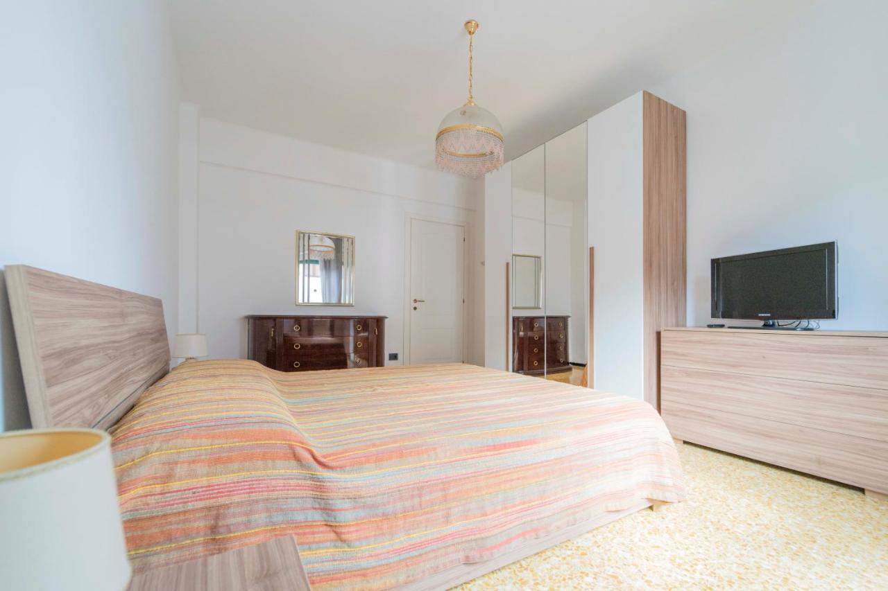 193 - Casa Via Della Chiusa - Centralissimo E Vicino Alla Baia Del Silenzio, Spiaggia E Mare 150M - Parcheggio Gratis Incluso E Aria Condizionata Sestri Levante Bagian luar foto