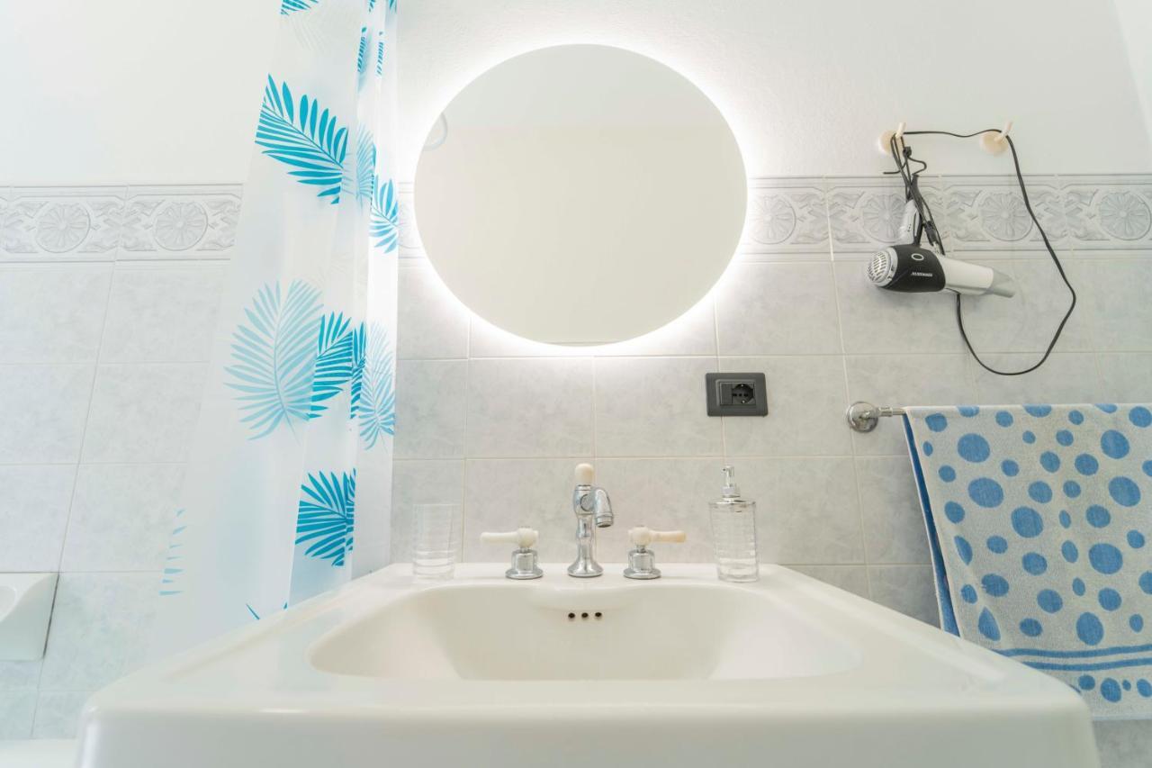 193 - Casa Via Della Chiusa - Centralissimo E Vicino Alla Baia Del Silenzio, Spiaggia E Mare 150M - Parcheggio Gratis Incluso E Aria Condizionata Sestri Levante Bagian luar foto